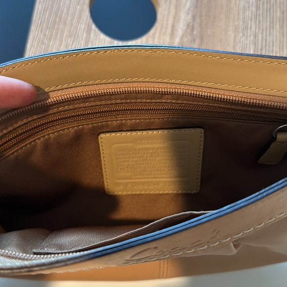 Coach purse - Picture 3 of 4